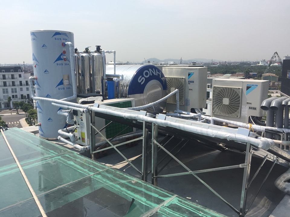 Lắp dặt hệ thống máy nước nóng tổng trung tâm Heatpump tại Hải Phòng - Ảnh 1