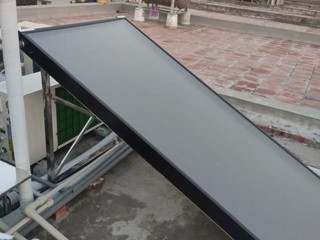 Có nên đầu tư hệ thống máy nước nóng năng lượng mặt trời không?