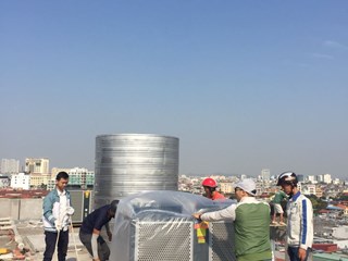Lắp đặt hệ thống nước nóng trung tâm heat pump tại Hà Nội