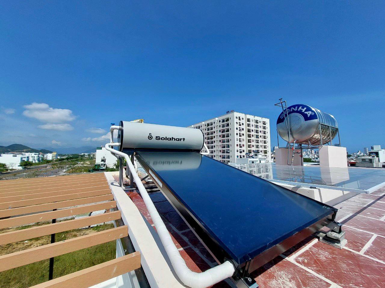 Công trình lắp đặt máy nước nóng năng lượng mặt trời Solahart tại khu đô thị HimLam