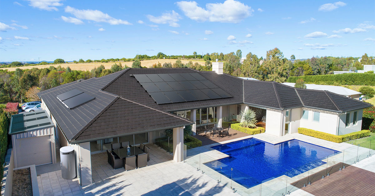 Có thể sử dụng nước nóng năng lượng tái tạo mà không có bình chứa trên mái nhà không?