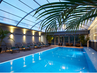 Cung cấp máy bơm nhiệt cho bể bơi 4 mùa tại Hải Dương